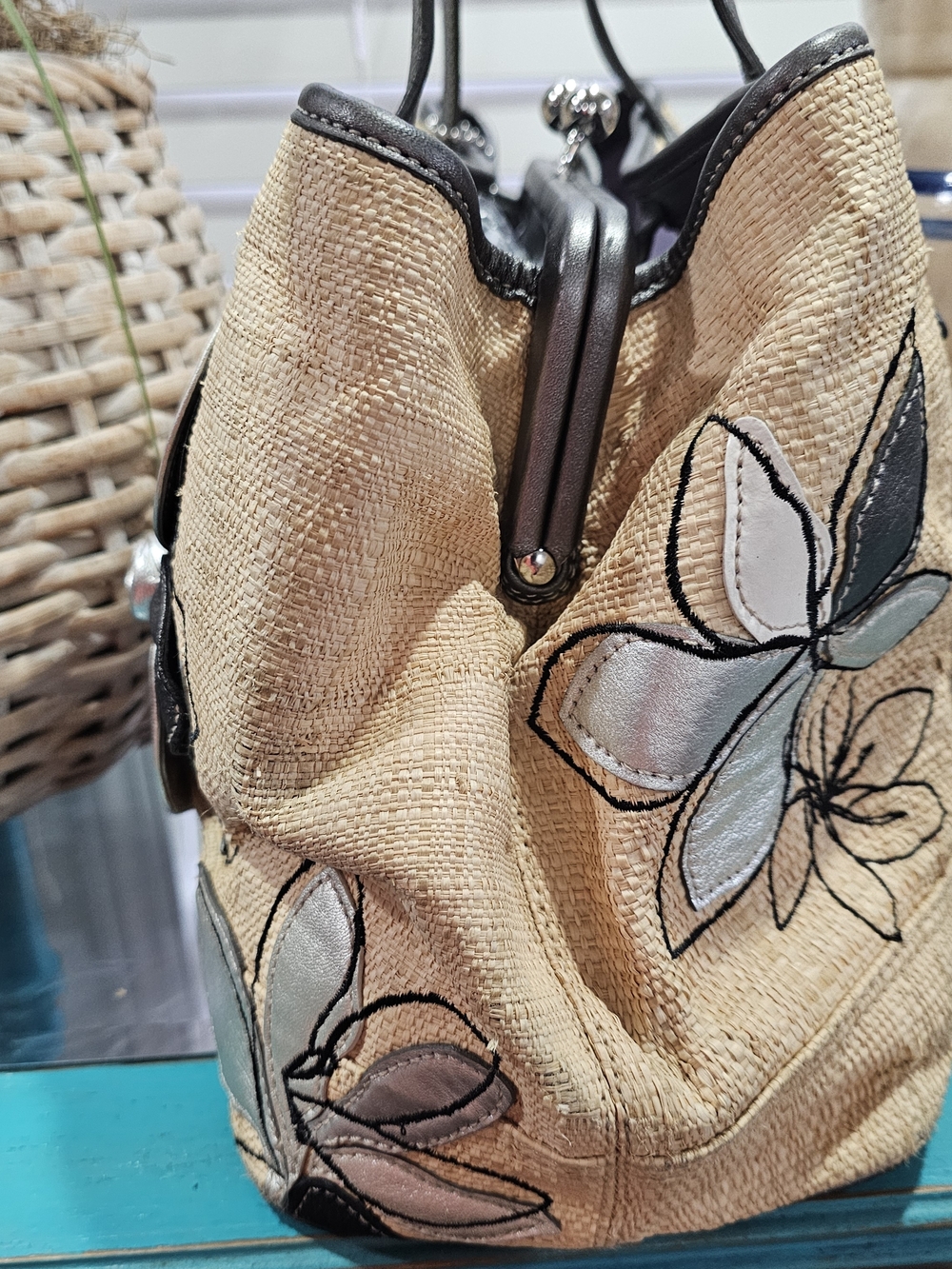 Coach Raffia Floral Appliqué Tote Bag, Lavender Lining Includes Wallet Pre Owned - Picture 11 of 14